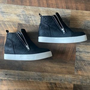 Knock off Steve Madden “Wedge” Sneaker